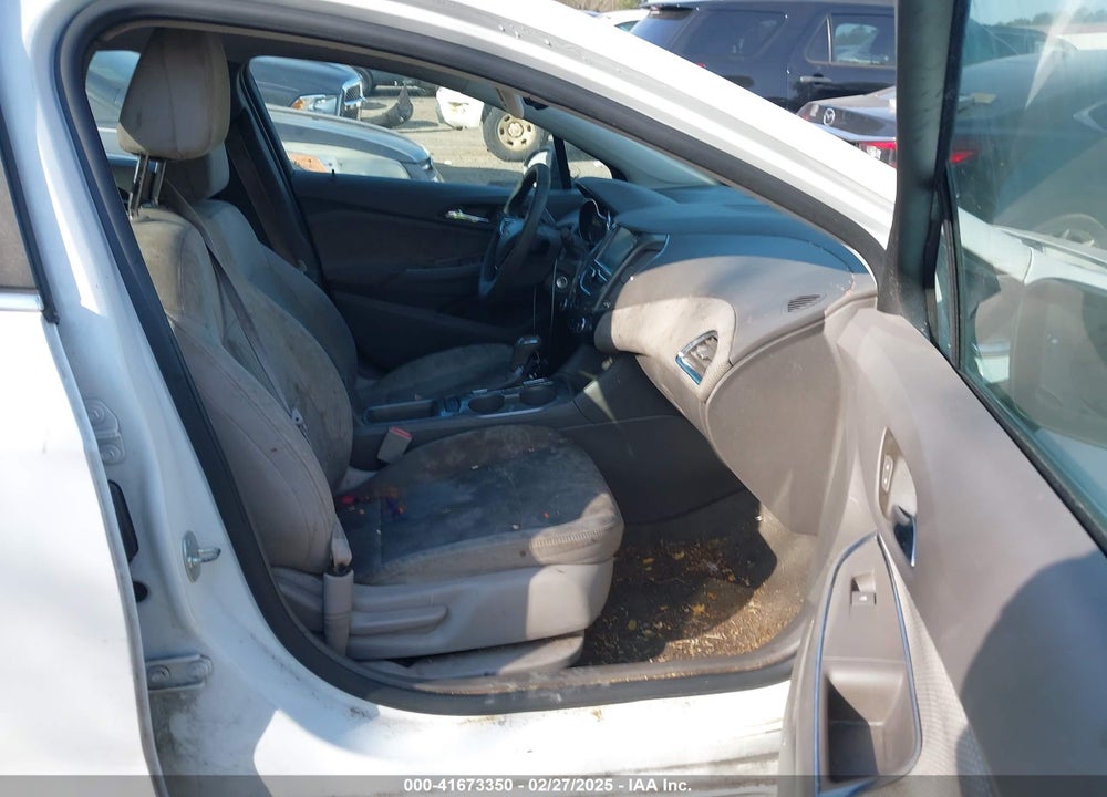 2017 CHEVROLET CRUZE VIN: 3G1BE6SM0HS570980