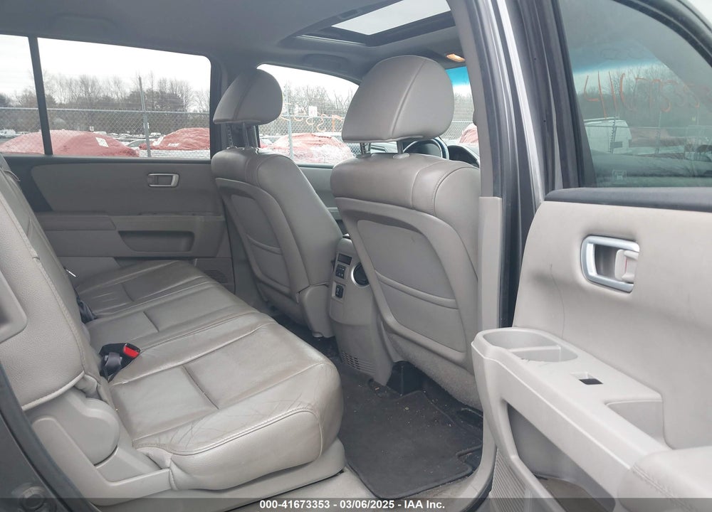2012 HONDA PILOT EX-L VIN: 5FNYF4H59CB038311