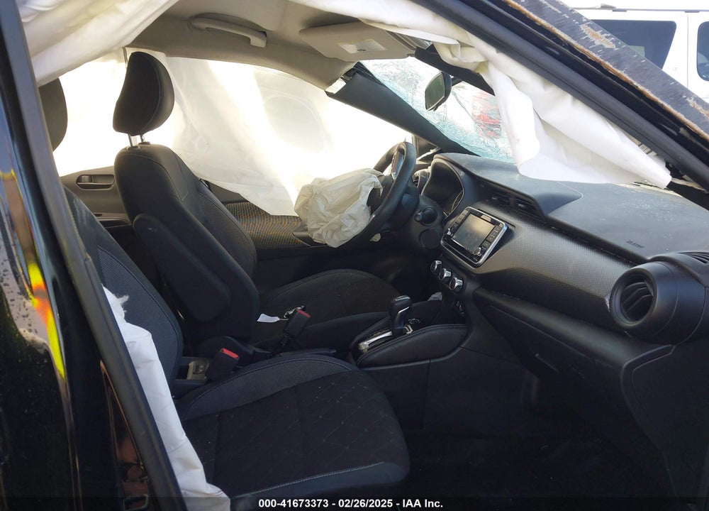 2019 NISSAN KICKS VIN: 3N1CP5CU1KL564723