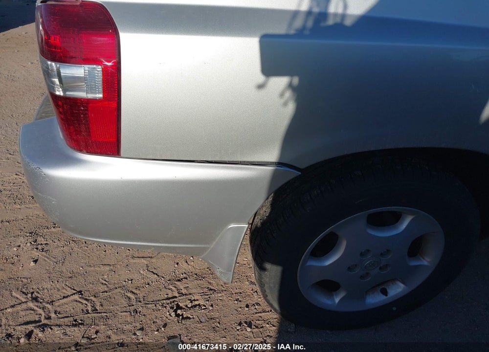 2005 TOYOTA HIGHLANDER VIN: JTEDP21A350050152