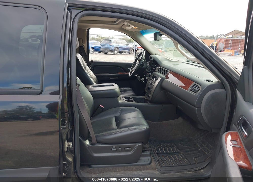 2009 GMC YUKON SLT2 VIN: 1GKFK33049R209059