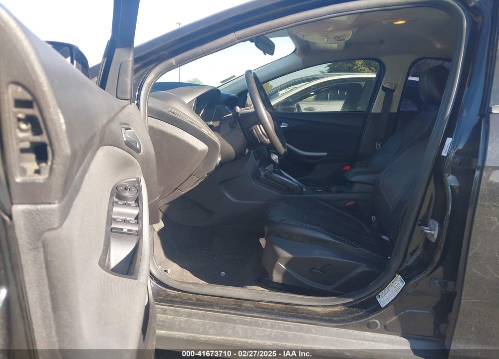 2014 FORD FOCUS VIN: 1FADP3F27EL111583