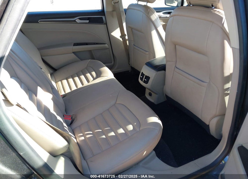 2019 FORD FUSION VIN: 3FA6P0CD2KR238123
