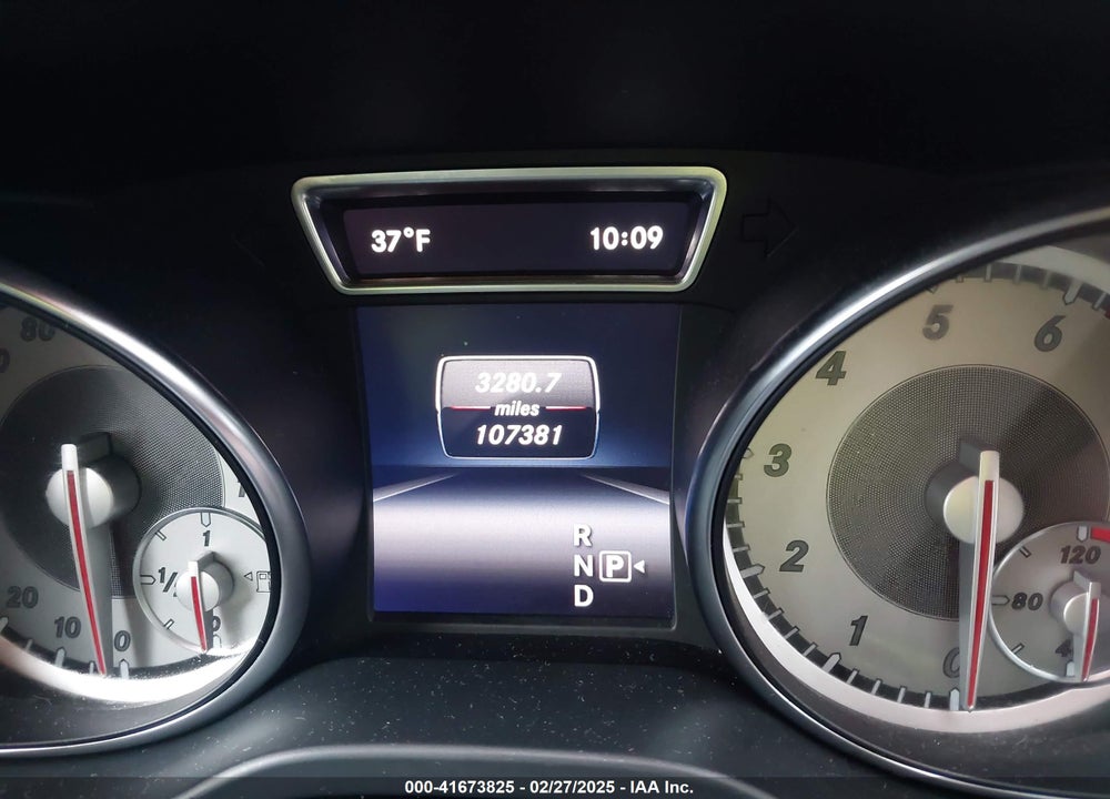 2015 MERCEDES-BENZ GLA VIN: WDCTG4GB0FJ113757