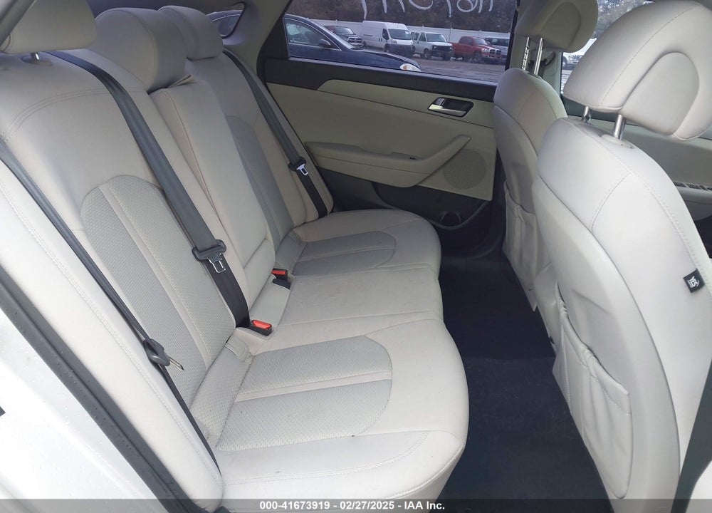 2015 HYUNDAI SONATA SE VIN: 5NPE24AF1FH150740