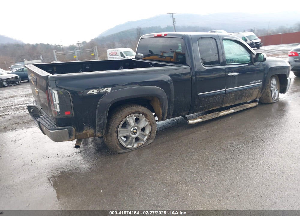 2013 CHEVROLET SILVERADO 1500 LT VIN: 1GCRKSE7XDZ175988