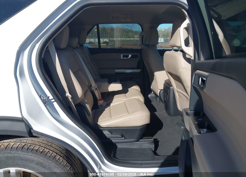 2024 FORD EXPLORER VIN: 1FMSK8DH6RGA02143