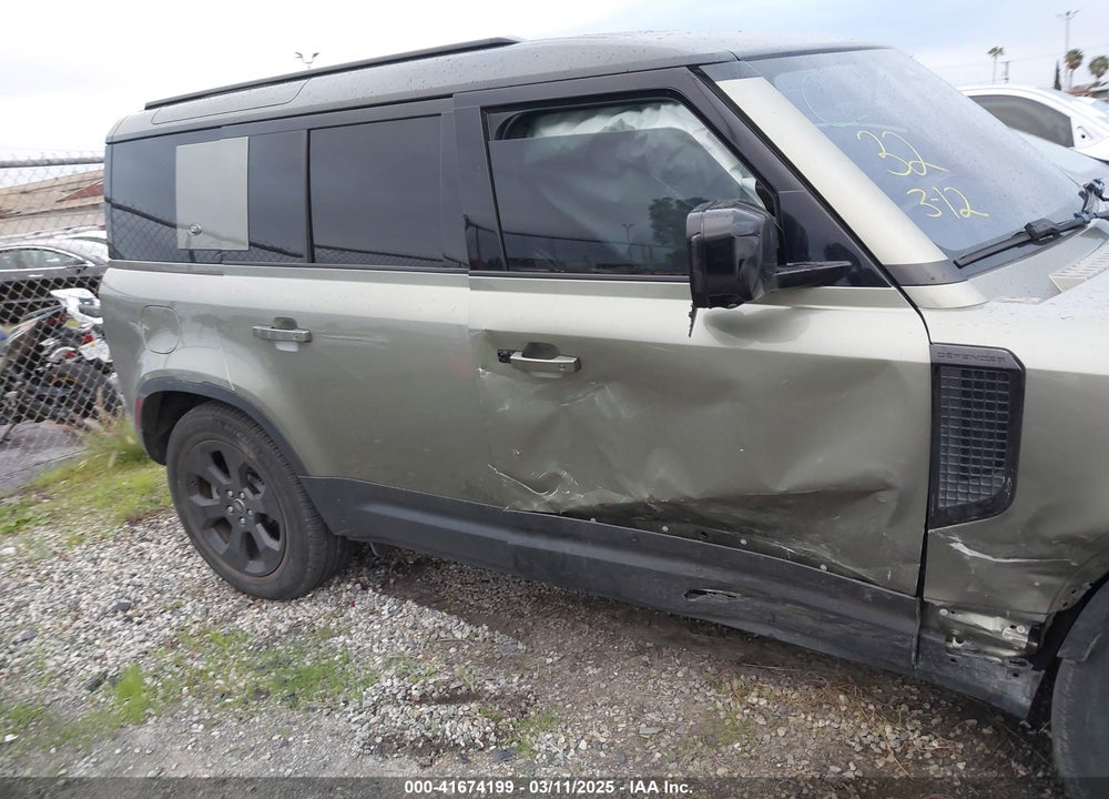 2020 LAND ROVER DEFENDER VIN: SALE9EEU2L2027089