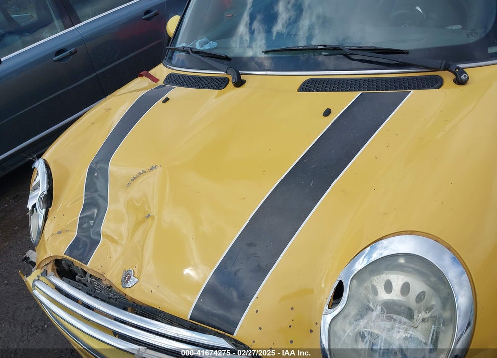 2007 MINI COOPER VIN: WMWRF33507TG16661