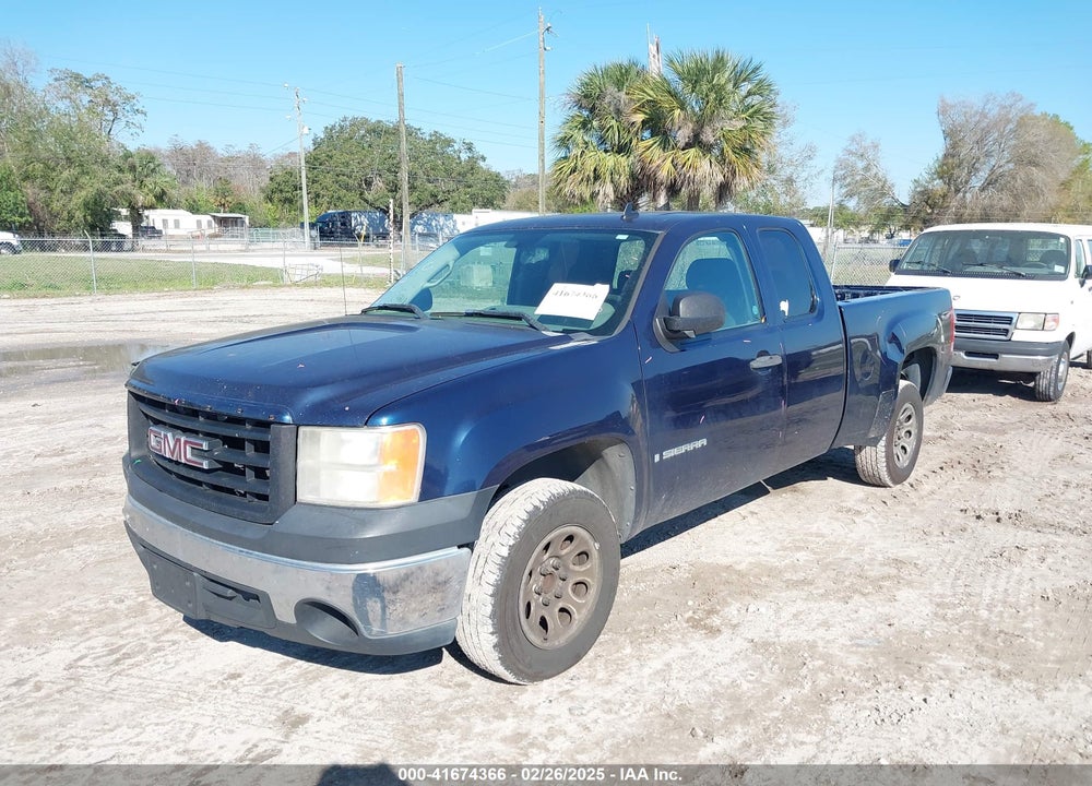 2007 GMC SIERRA 1500 VIN: 2GTEC19C071702057