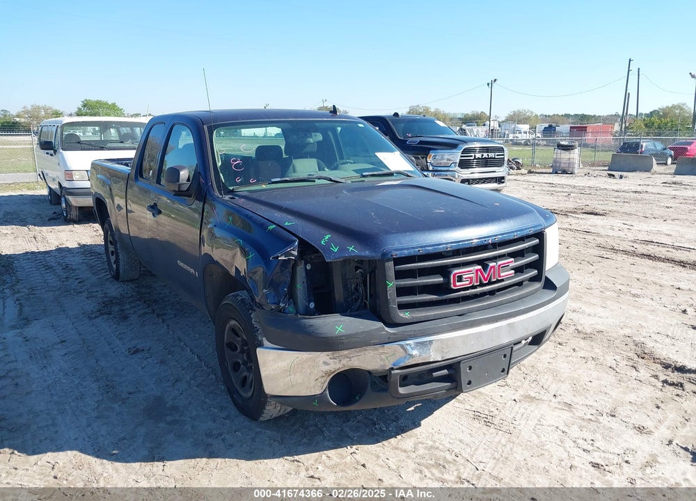 2007 GMC SIERRA 1500 VIN: 2GTEC19C071702057