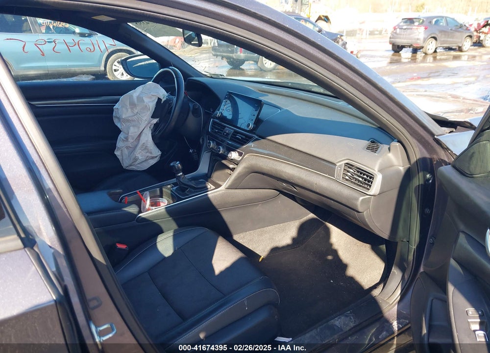 2018 HONDA ACCORD VIN: 1HGCV1E3XJA184349