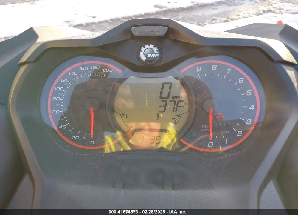2019 SKI DOO MX Z X 800R VIN: 2BPSUWKA2KV000121