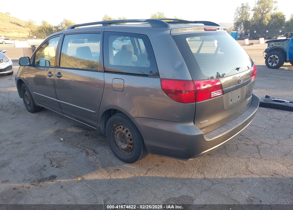 2005 TOYOTA SIENNA CE VIN: 5TDZA23C85S371210