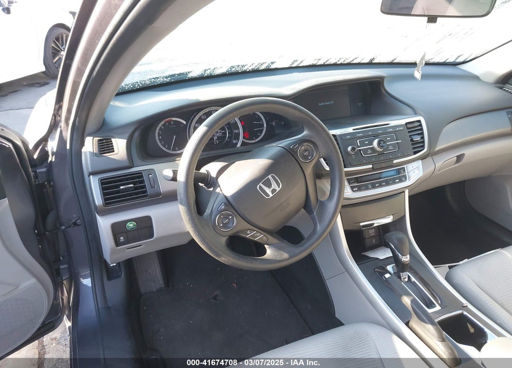 2015 HONDA ACCORD LX VIN: 1HGCR2F31FA114139