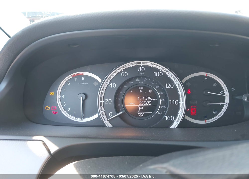 2015 HONDA ACCORD LX VIN: 1HGCR2F31FA114139