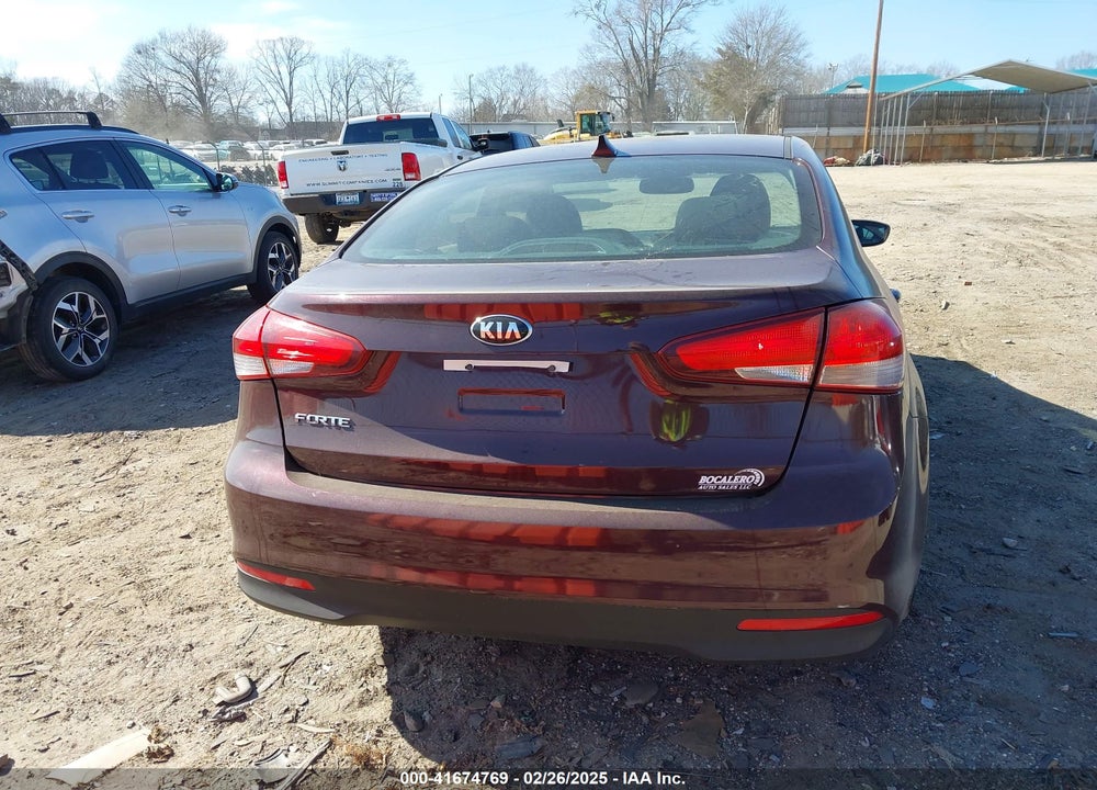 2018 KIA FORTE VIN: 3KPFK4A71JE185451