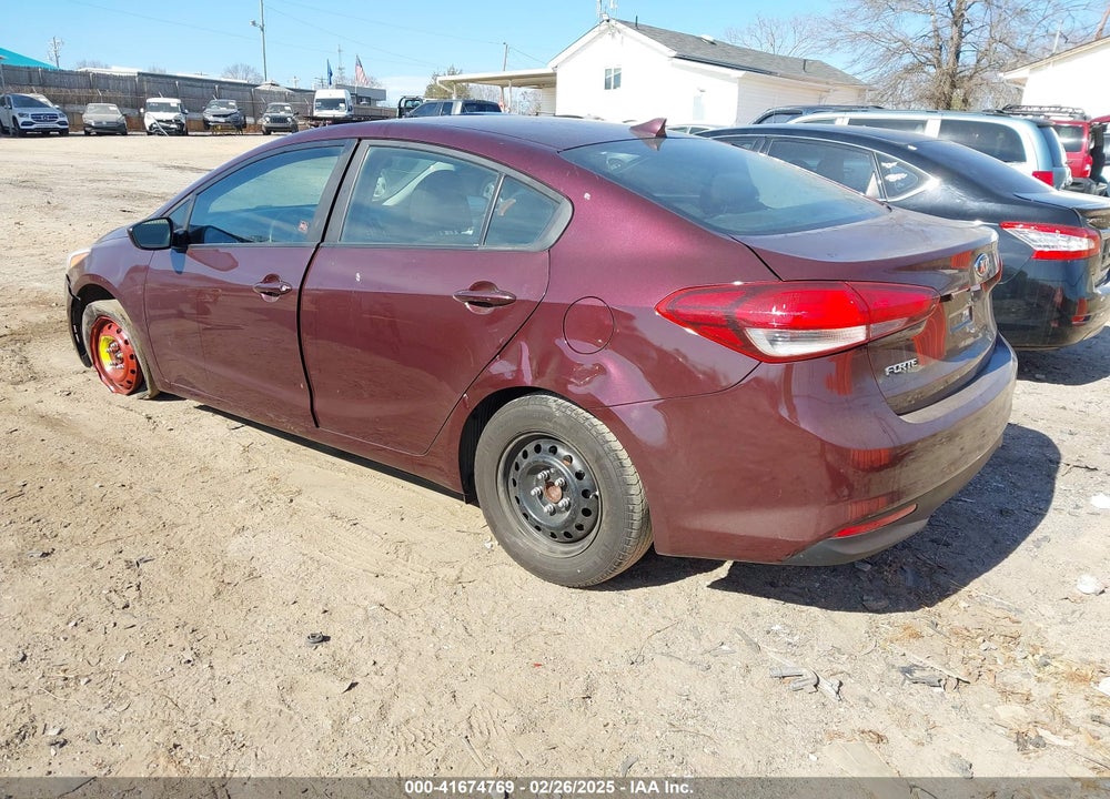2018 KIA FORTE VIN: 3KPFK4A71JE185451
