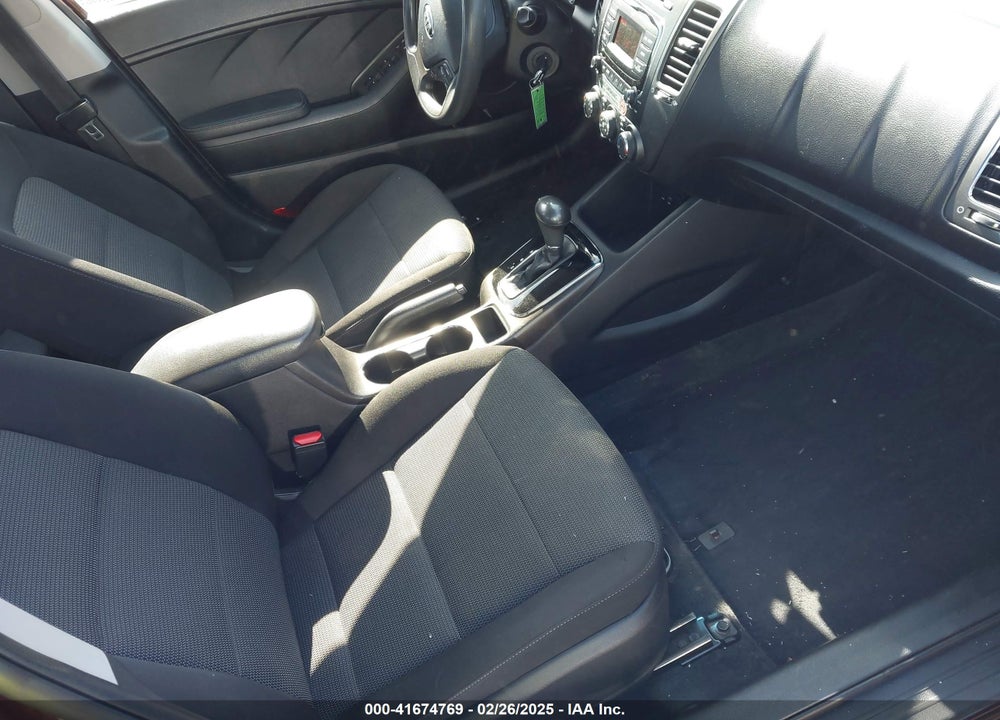 2018 KIA FORTE VIN: 3KPFK4A71JE185451