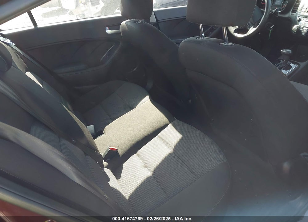 2018 KIA FORTE VIN: 3KPFK4A71JE185451