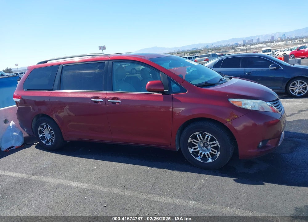 2012 TOYOTA SIENNA XLE V6 8 PASSENGER VIN: 5TDYK3DC5CS188891