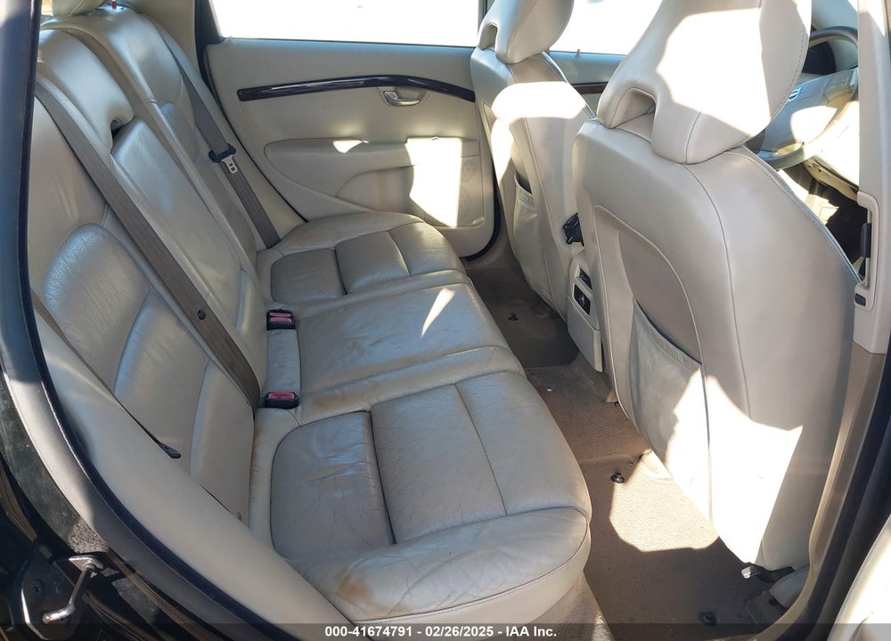 2008 VOLVO V70 VIN: YV1BW982781048824