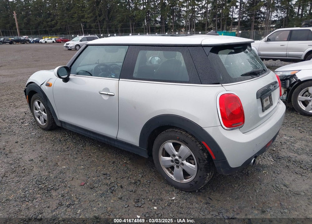 2017 MINI COOPER 2-DOOR FWD VIN: WMWXP5C5XH3B77843