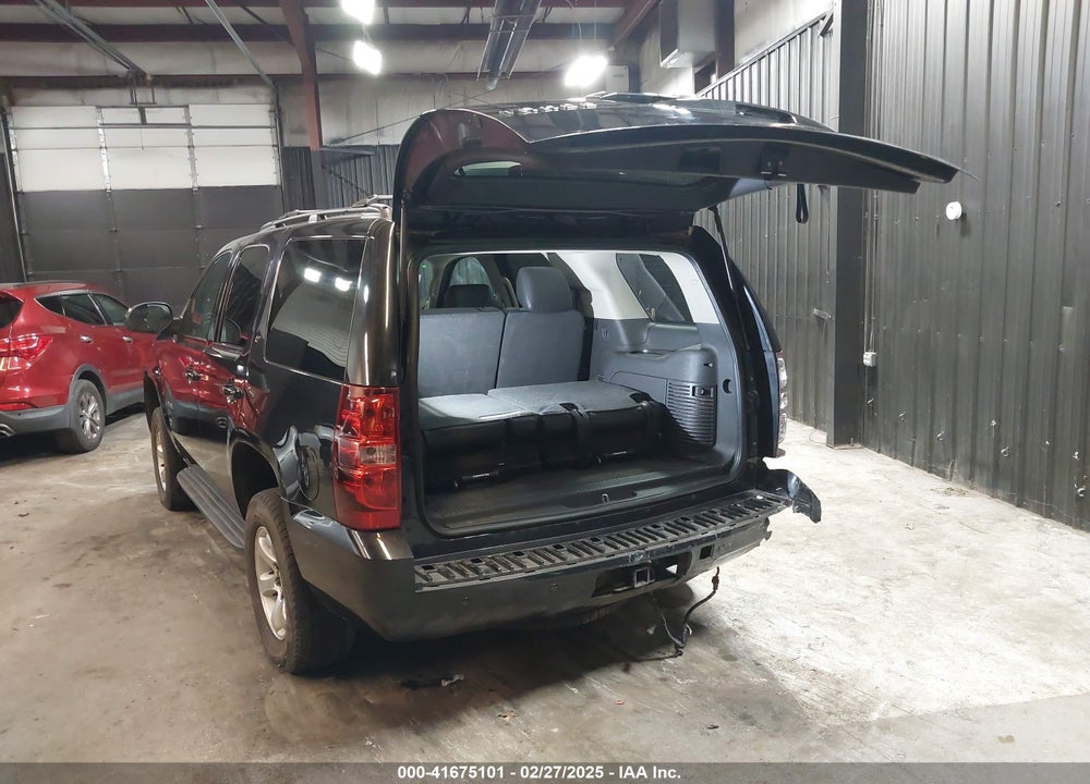 2011 CHEVROLET TAHOE LT VIN: 1GNSKBE08BR180258