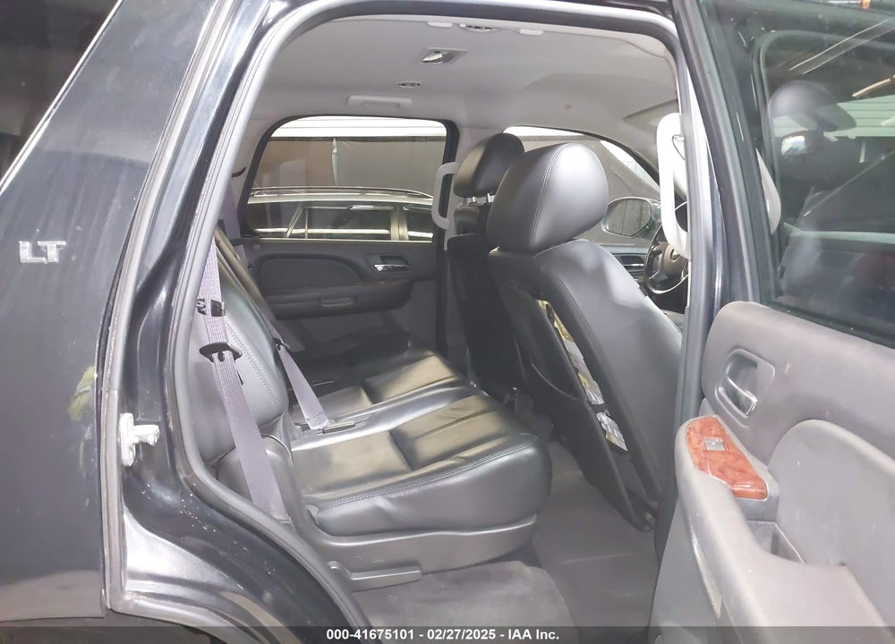 2011 CHEVROLET TAHOE LT VIN: 1GNSKBE08BR180258