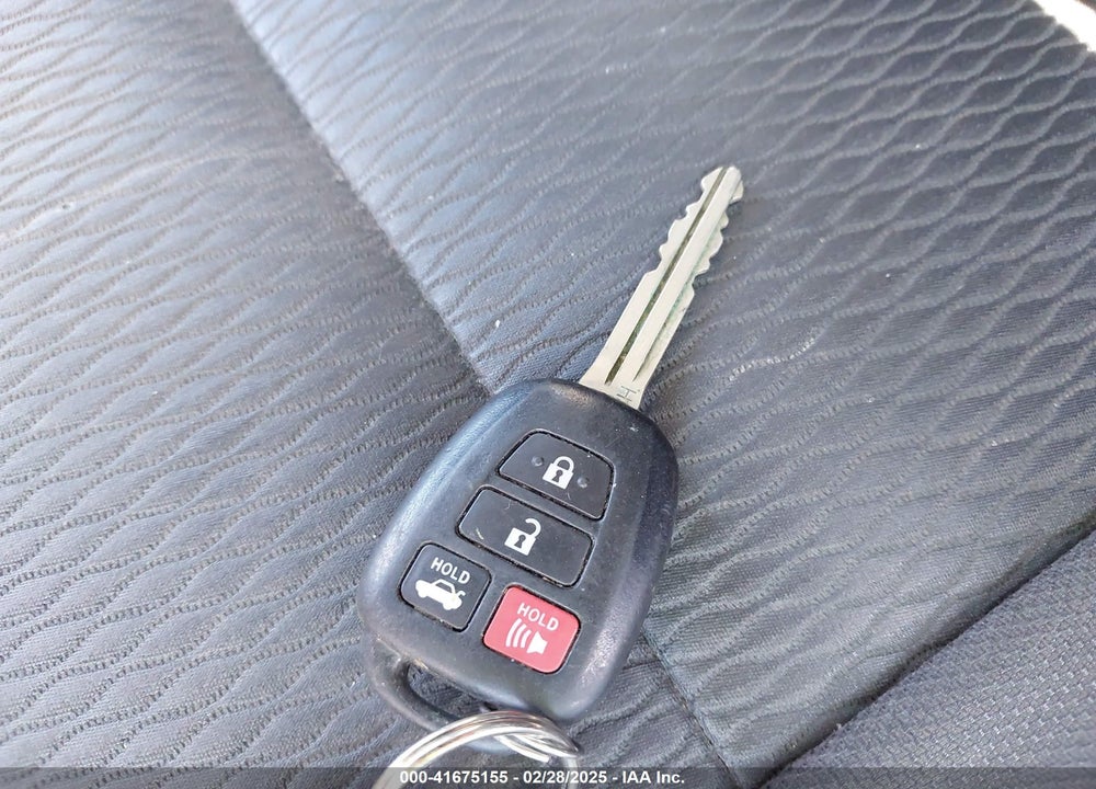 2017 TOYOTA COROLLA VIN: 2T1BURHE8HC933048