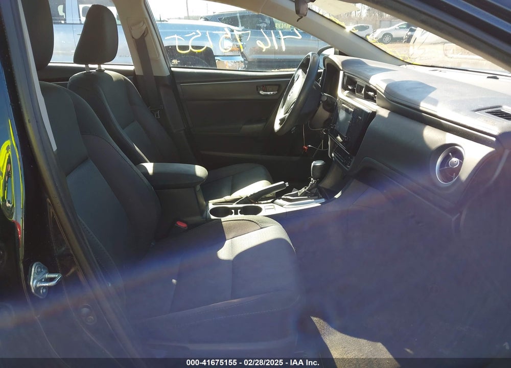 2017 TOYOTA COROLLA VIN: 2T1BURHE8HC933048