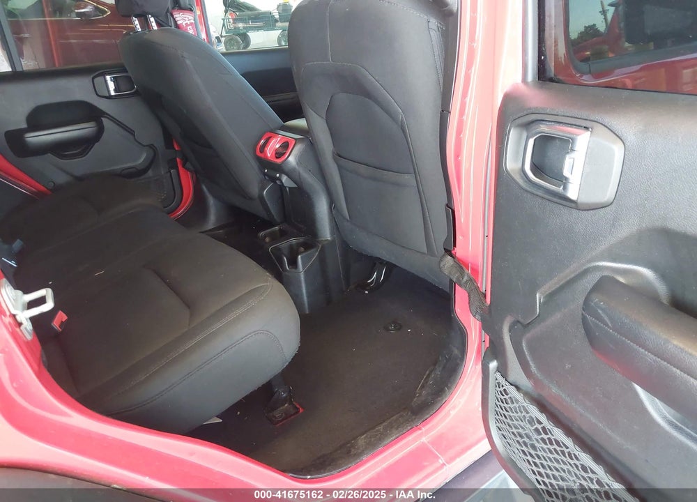 2019 JEEP WRANGLER UNLIMITED VIN: 1C4HJXDN4KW637889