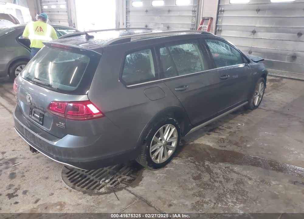 2017 VOLKSWAGEN GOLF ALLTRACK TSI S/TSI SE/TSI SEL VIN: 3VWH17AU8HM513173