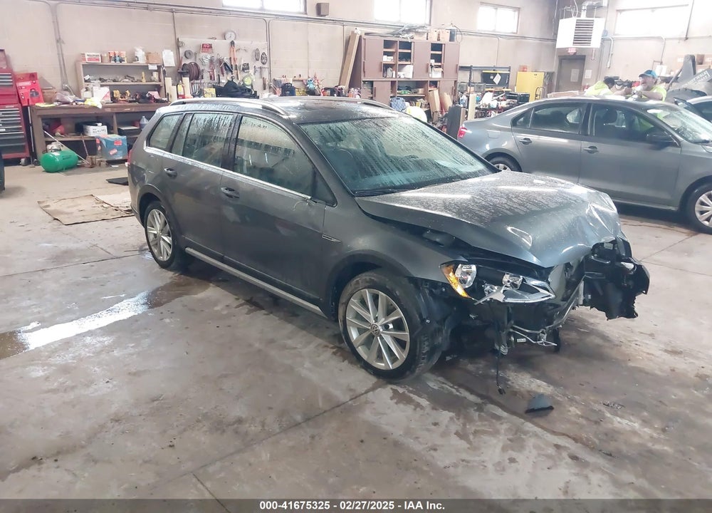 2017 VOLKSWAGEN GOLF ALLTRACK TSI S/TSI SE/TSI SEL VIN: 3VWH17AU8HM513173