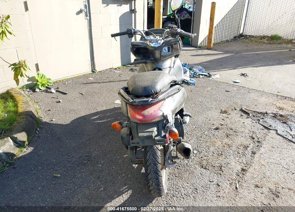2013 HONDA PCX 150 VIN: MLHKF1215D5007308