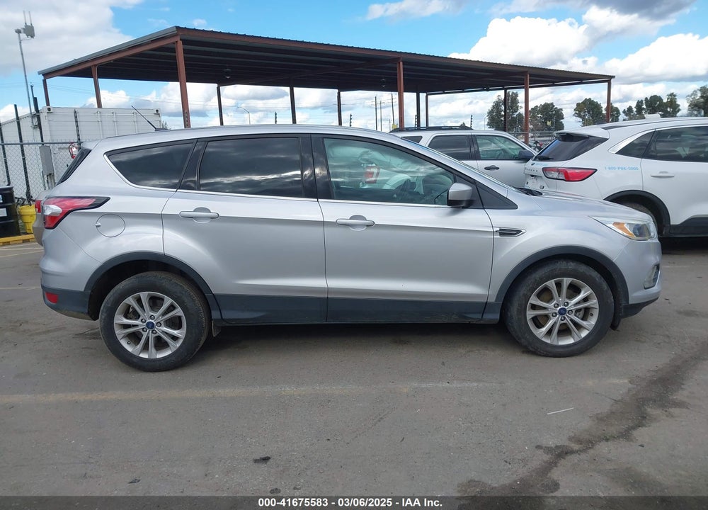 2017 FORD ESCAPE SE VIN: 1FMCU0GD5HUA61970