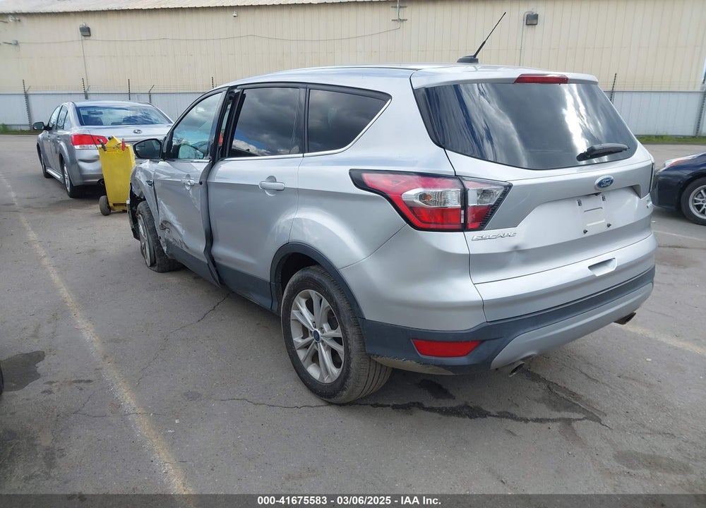 2017 FORD ESCAPE SE VIN: 1FMCU0GD5HUA61970