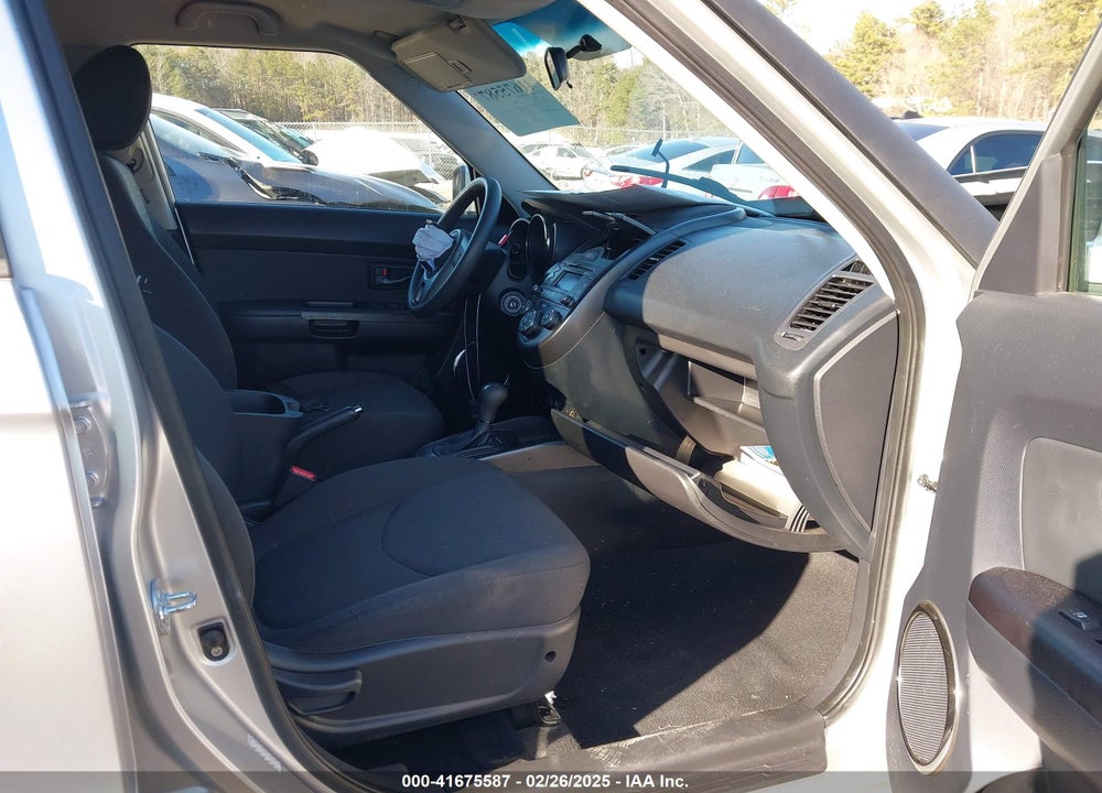 2011 KIA SOUL VIN: KNDJT2A23B7325033