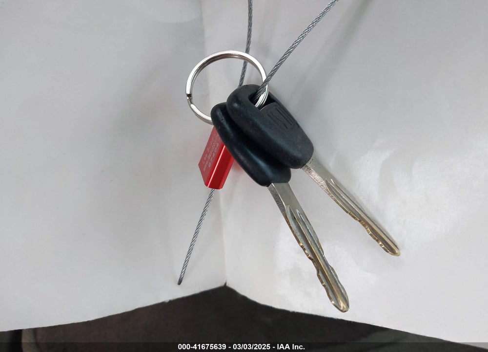 2001 HONDA CIVIC LX VIN: 1HGES16531L042852