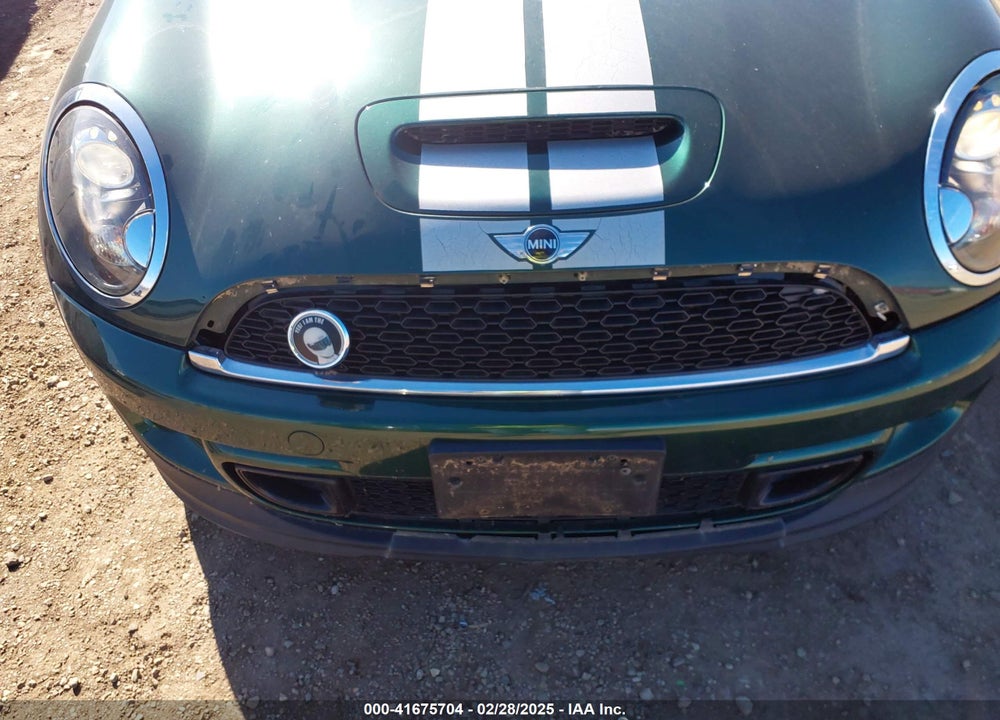 2012 MINI COOPER S VIN: WMWSY3C59CT144205