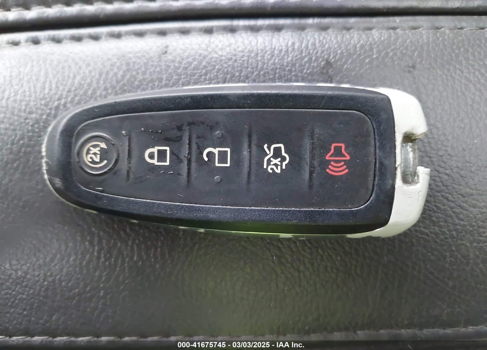 2014 LINCOLN MKT VIN: 2LMHJ5AT8EBL56949