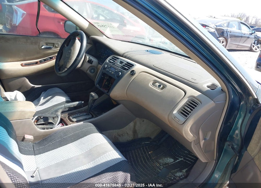 2002 HONDA ACCORD 3.0 EX VIN: 1HGCG16592A039234