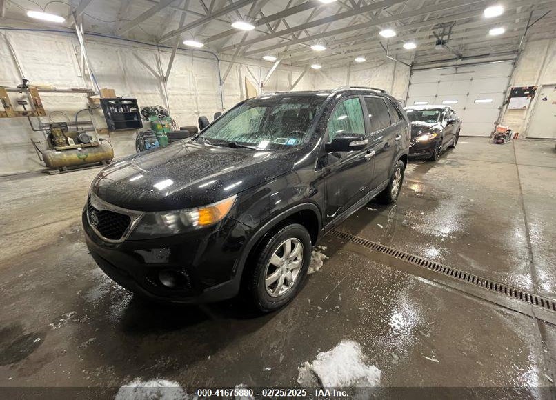 2011 KIA SORENTO LX VIN: 5XYKT3A13BG146351