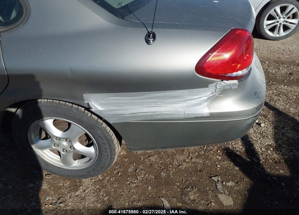 2004 FORD TAURUS SES VIN: 1FAFP55U24A120046