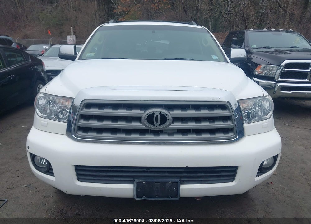 2010 TOYOTA SEQUOIA LIMITED 5.7L V8 VIN: 5TDJY5G14AS025023