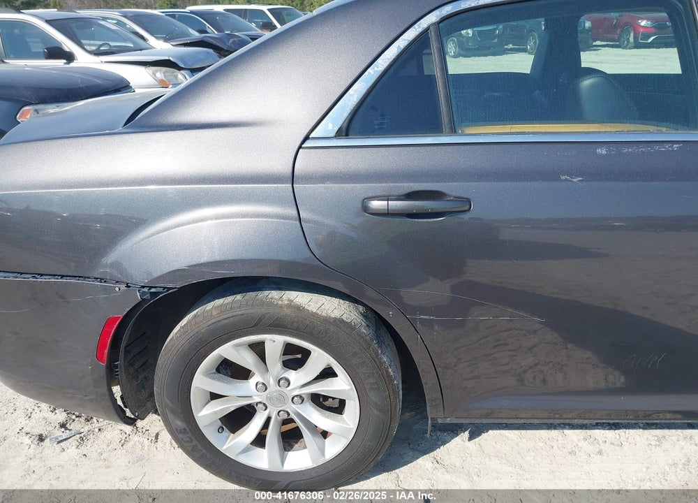 2016 CHRYSLER 300 VIN: 2C3CCAAG6GH151523