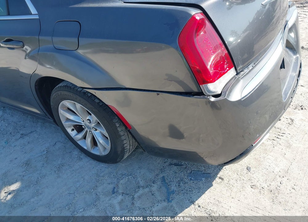 2016 CHRYSLER 300 VIN: 2C3CCAAG6GH151523