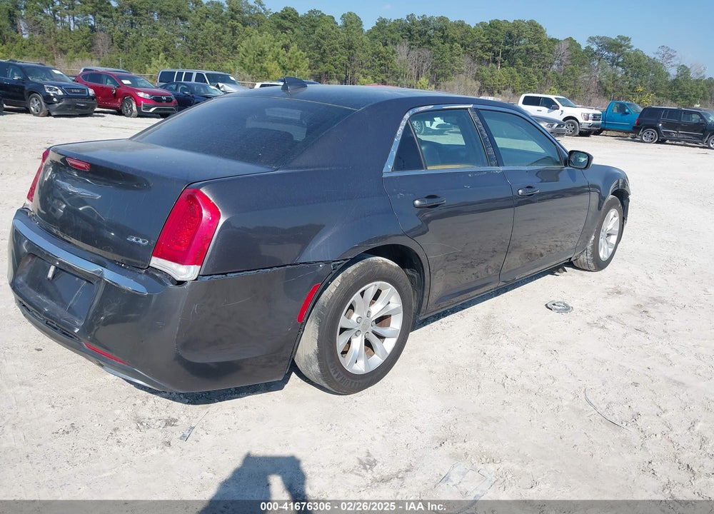 2016 CHRYSLER 300 VIN: 2C3CCAAG6GH151523