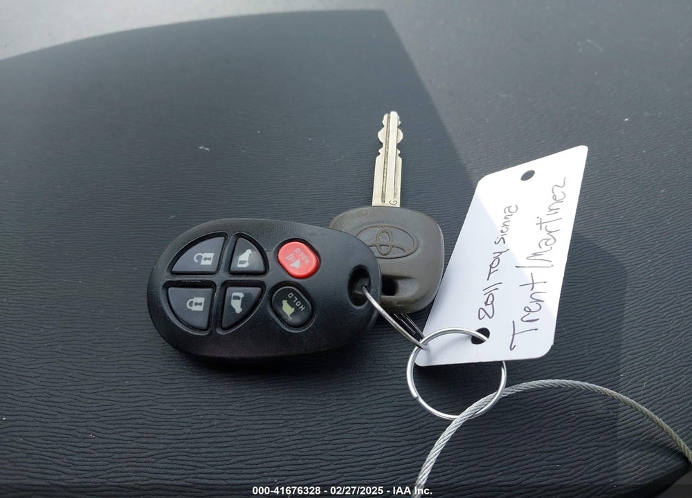 2011 TOYOTA SIENNA SPORT VIN: 5TDXK3DC1BS096963