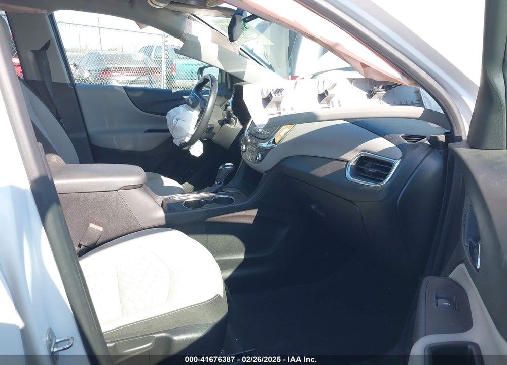 2019 CHEVROLET EQUINOX LT VIN: 2GNAXVEX9K6131173